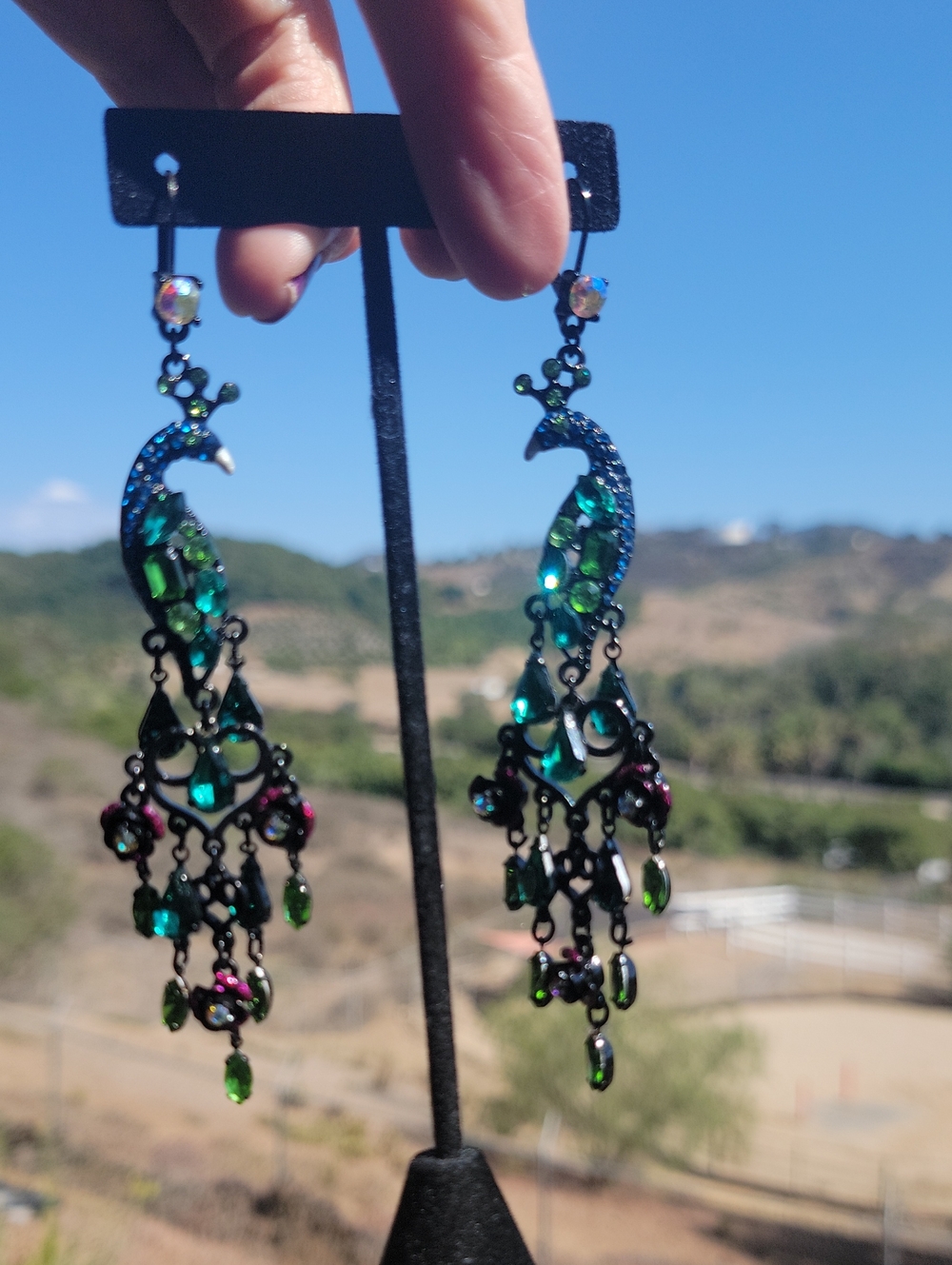 Gorgeous Blue Green Irridescent Crystal Peacock Earrings 💙💚